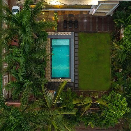 Eko Stay Gold- Chestnut Villa Карджат Экстерьер фото