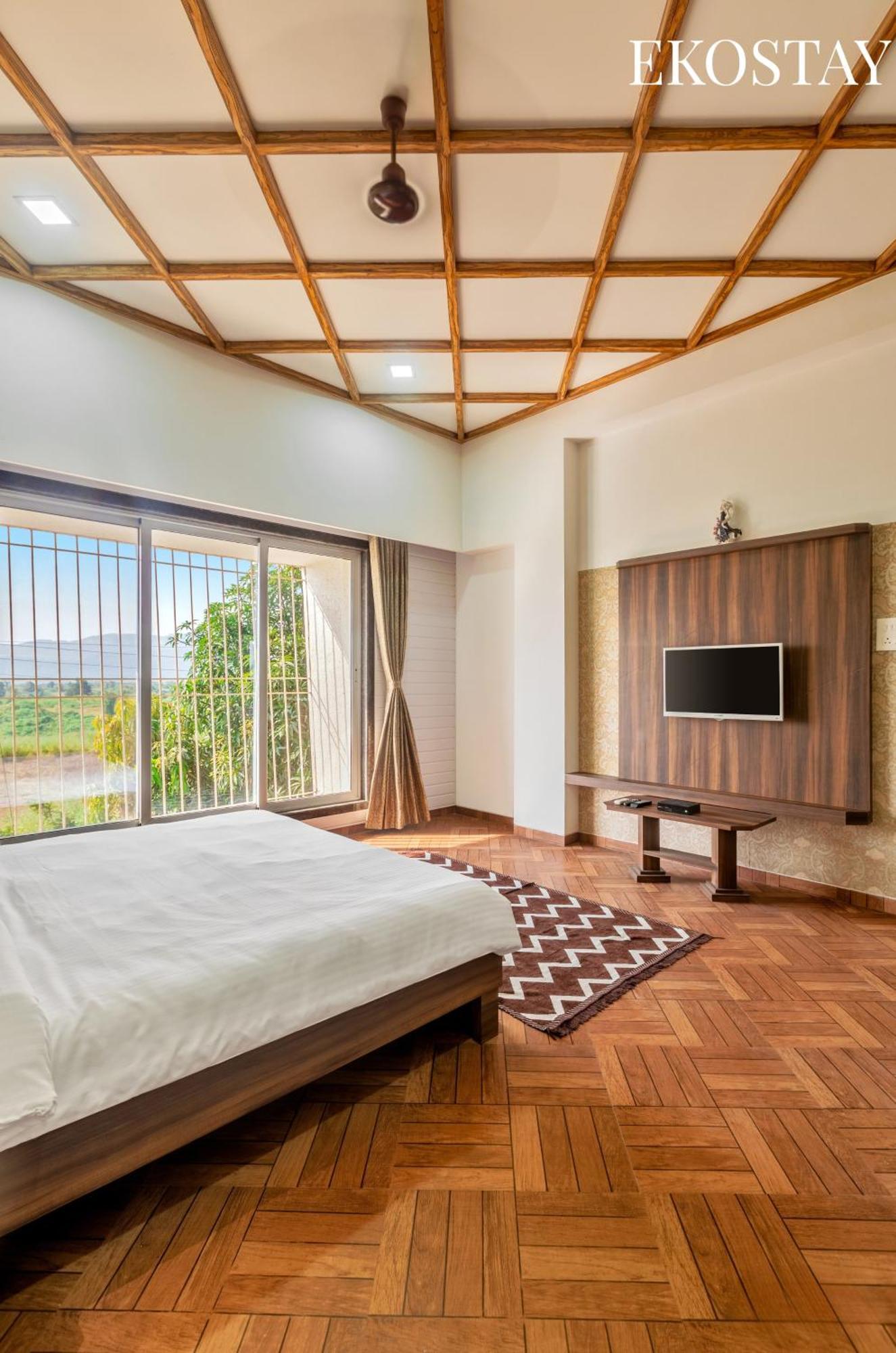 Eko Stay Gold- Chestnut Villa Карджат Экстерьер фото